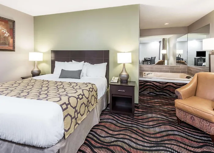 Baymont By Wyndham Cambridge Hotel