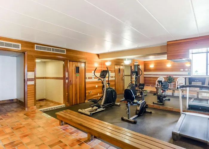 Baymont By Wyndham Gillette Hotel