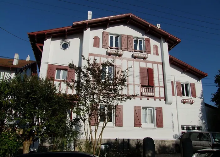 Bed and Breakfast Aux Arenes De Bayona