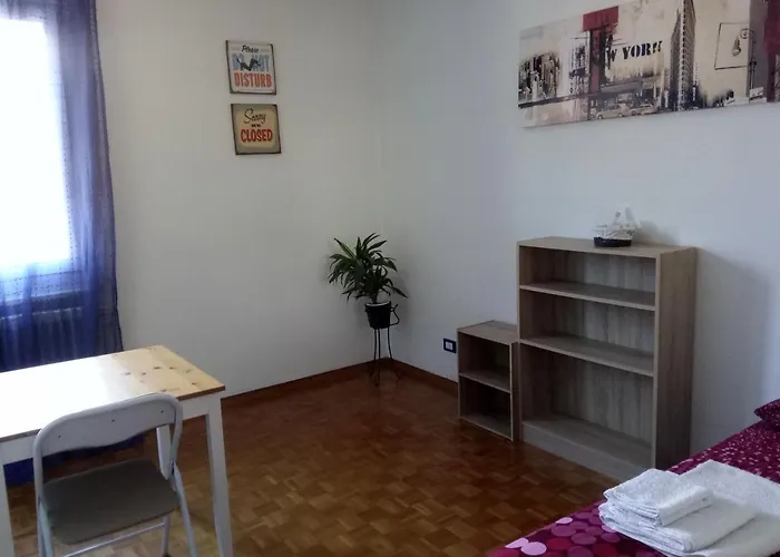 B&B Taramelli - Garage Per Bici O 2 Moto Trient