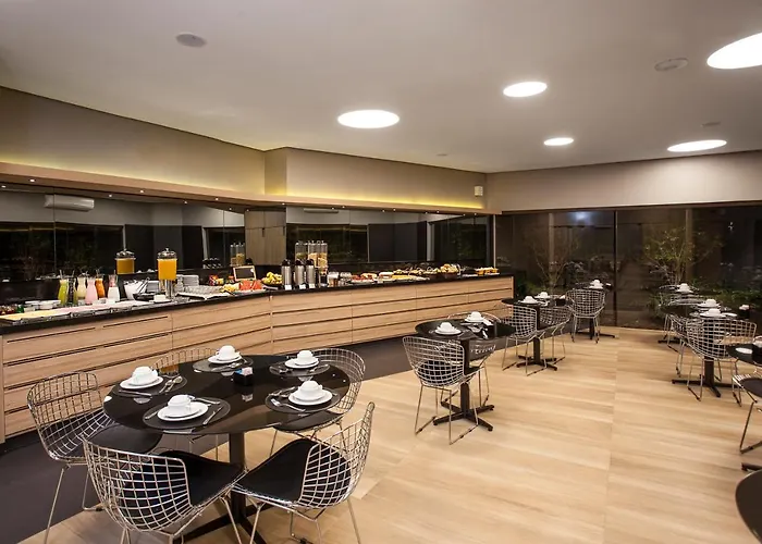 Max Plaza Hotel Marília