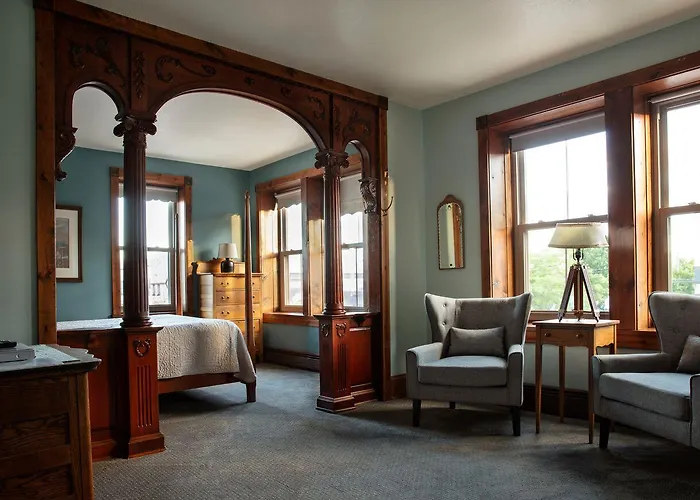 Inn At Cedar Crossing