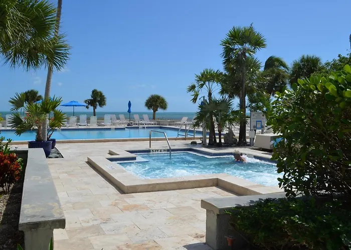 1800 Atlantic Suites Key West