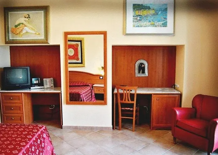 Hermitage Capua Hotel