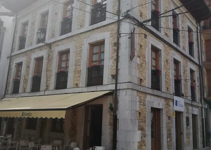 Hotel Piloñés