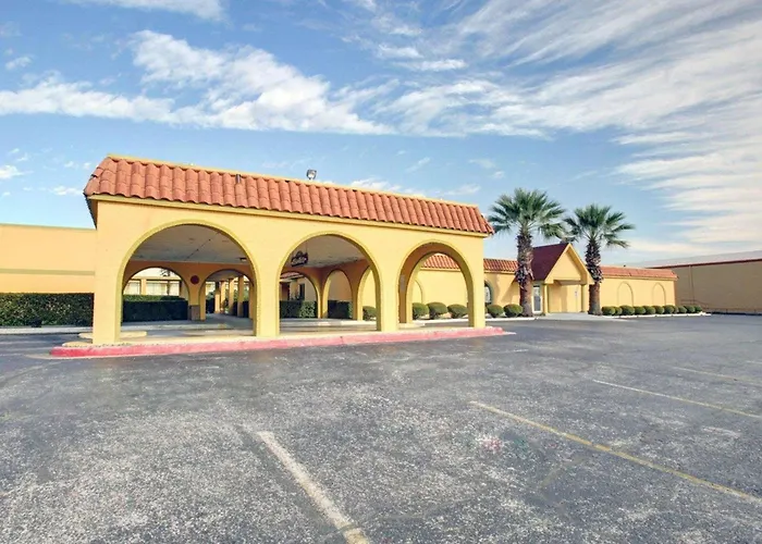 University Inn San Marcos