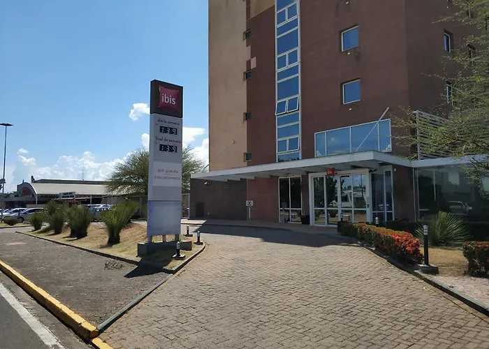 Hotel Ibis Lins