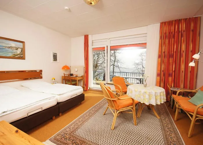 Ferienwohnung Haus am Hang Pension garni Scharbeutz