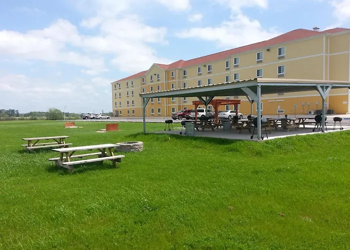 Amelia Extended Stay & Hotel - Near Amelia Belle Casino