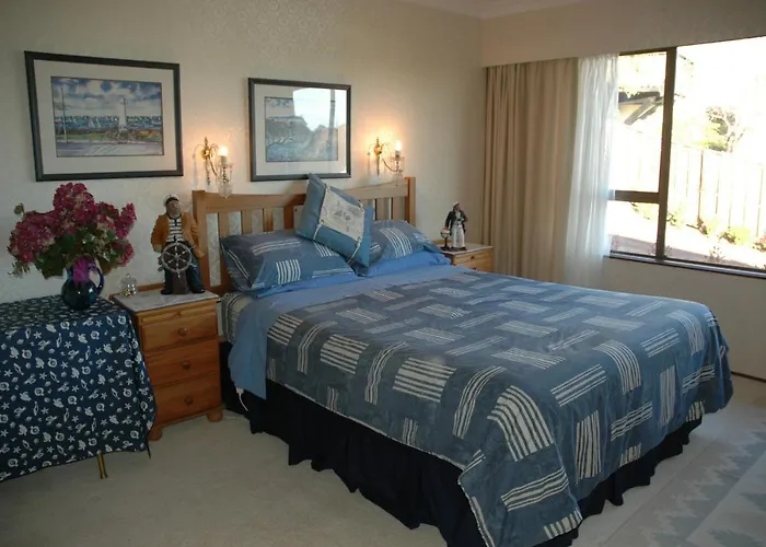 Nautical Nook Bed And Breakfast