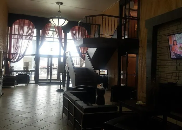 Crookston Inn & Convention Center
