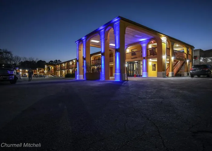 Days Inn By Wyndham Opelika