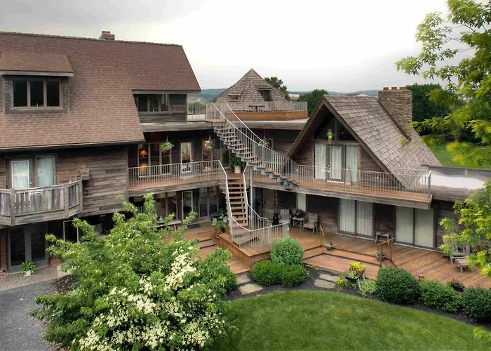 Twin Pine Manor Bed & Breakfast Ephrata