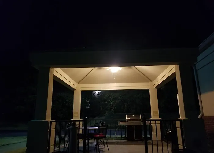 First Inn Suites