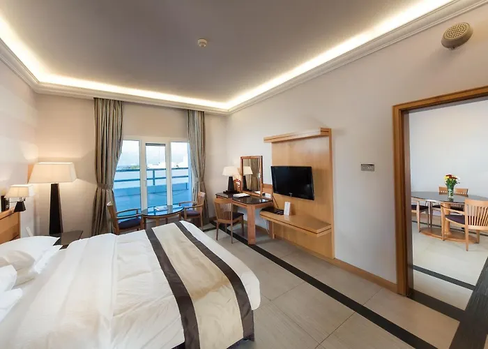 Ramada By Wyndham Qurum Beach Mascate