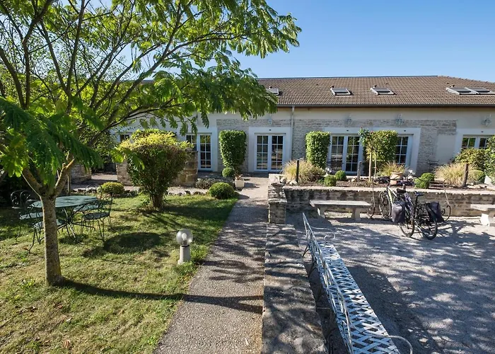 Logis Hotel De Bretonniere - Beaune Centre