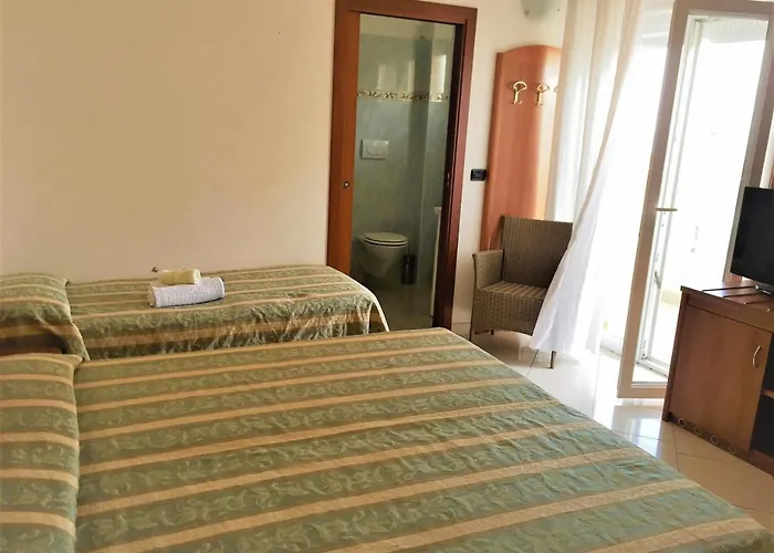 Hotel Villa Linda - Family Hotel - Nuova Costruzione Antisismica Riccione