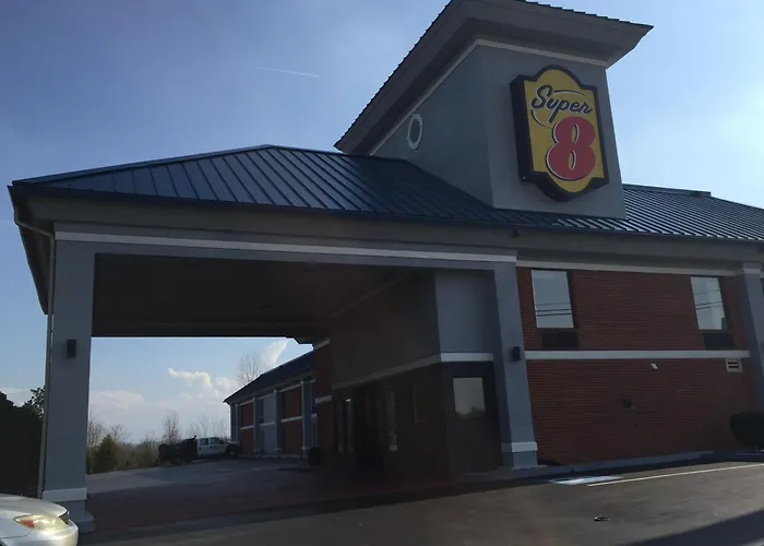 Super 8 By Wyndham Dandridge Hotel
