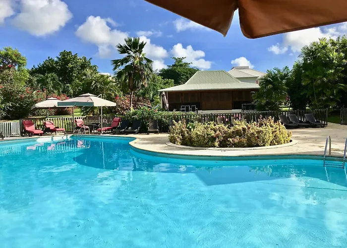 Résidence Le Vallon Guadeloupe Parc Piscine Appartements&Studios&Services hôteliers à la carte Saint-Francois 