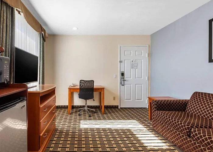 Quality Inn & Suites Huntington Beach
