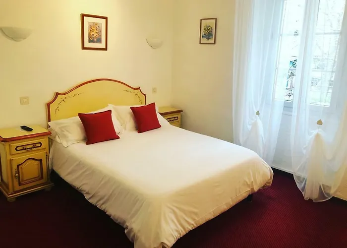 Hotel Les Colonnes à Gréoux-les-Bains