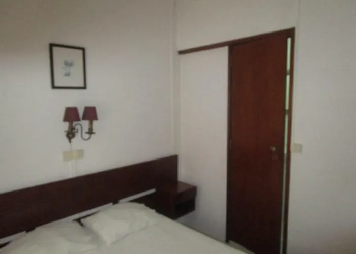 Pensão Residencial Luanda Hotel Tomar