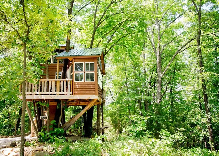 The Cottage Treehouses Hermann