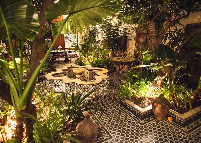 Riad Lune Et Soleil