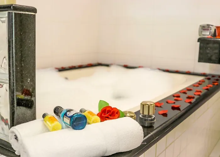 Motel Shampoo (Adults Only) Brusque
