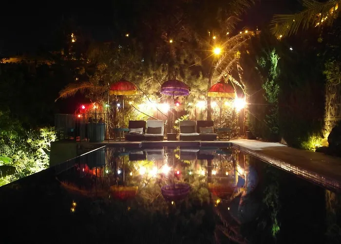 Dazk Golden Estate