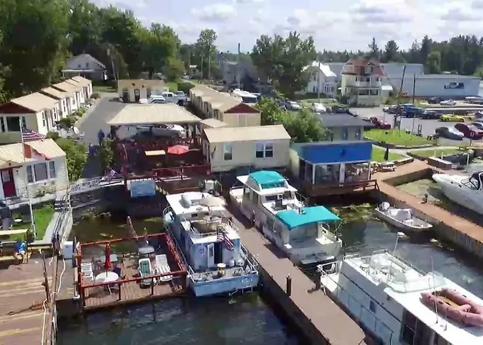 Hills Motel & Marina Alexandria Bay
