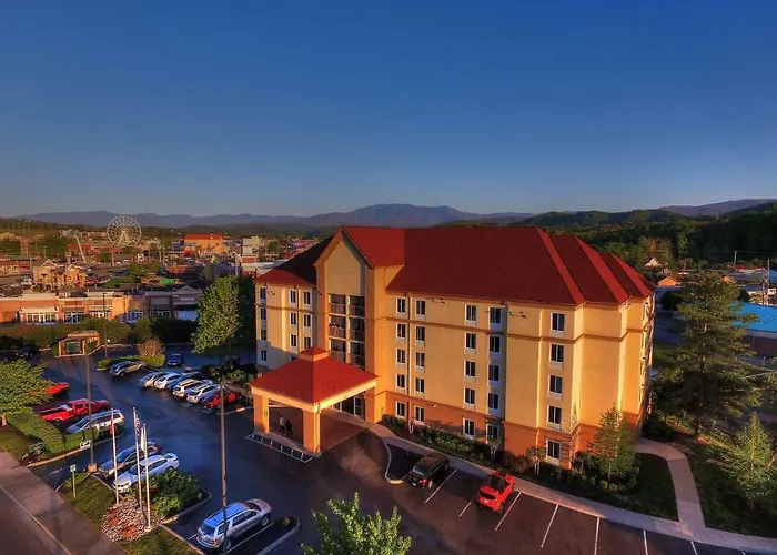 La Quinta By Wyndham Pigeon Forge Hotel