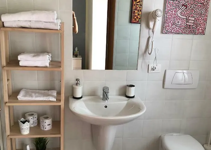IRIDES ROOMS a un passo dai Parchi Divertimento Lazise