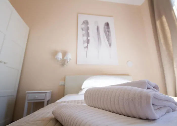 Emily Rooms San Remo