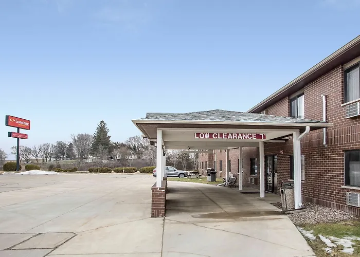 Econo Lodge Inn & Suites Dubuque