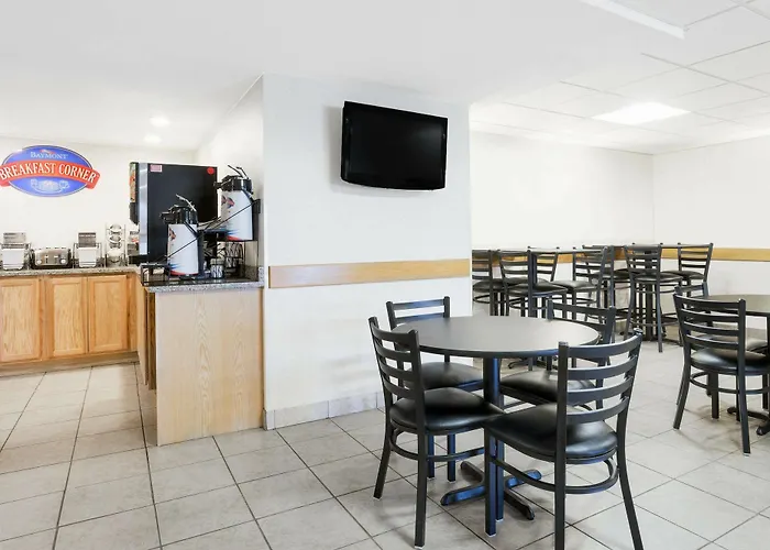 Baymont By Wyndham Essex Burlington Area
