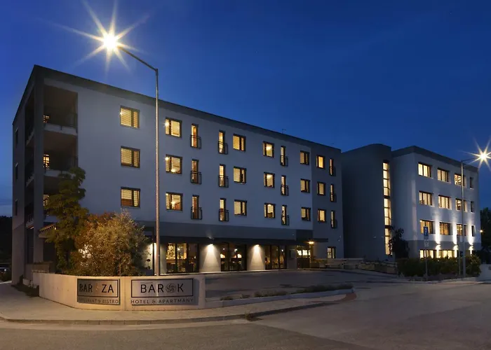 Barok Hotel And Apartments