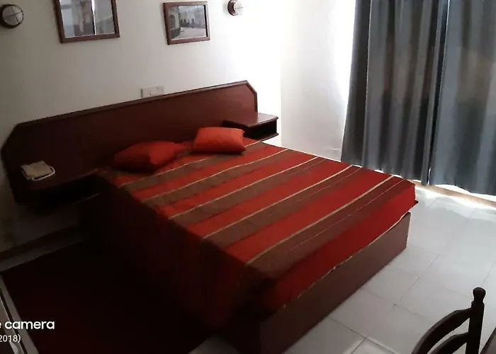 Hostel Armona