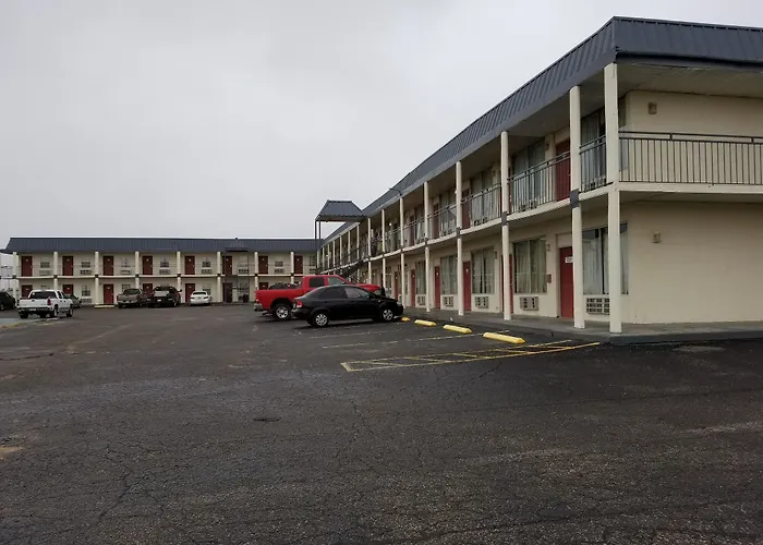Knights Inn Midland