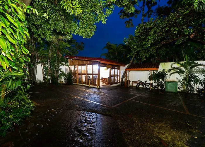 Costa Verde Inn