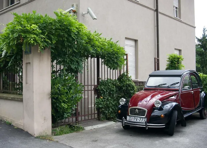 Embassy Row Bnb