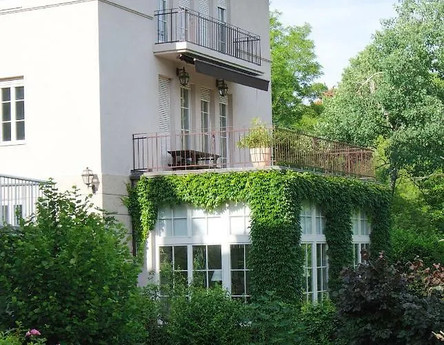 Embassy Row Bnb