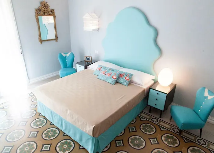 Naftalina Rooms