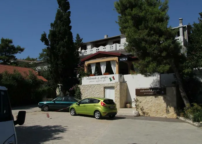 Novalja Inn 2