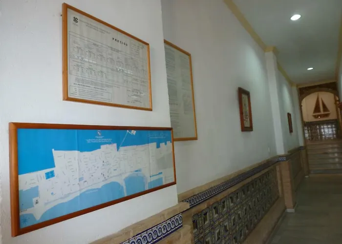 Hostal Cortés Garrucha