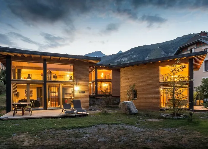 Les Lodges, by Refuges en ville Bourg-Saint-Maurice