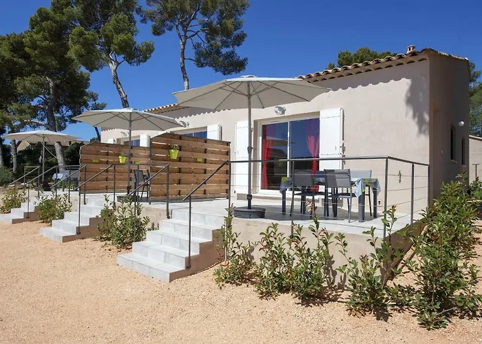 Sous Les Pins gîtes et chambres d'hôtes La Londe-les-Maures