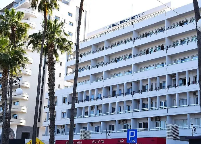 Sun Hall Beach Hotel Apartments Larnaka