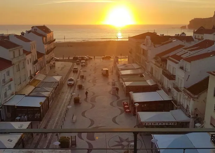 Solar Dos Carvalhos - Apartamentos De Turismo Nazaré