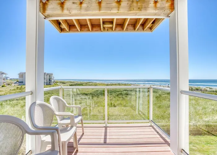 Beach Views Apartment Westport